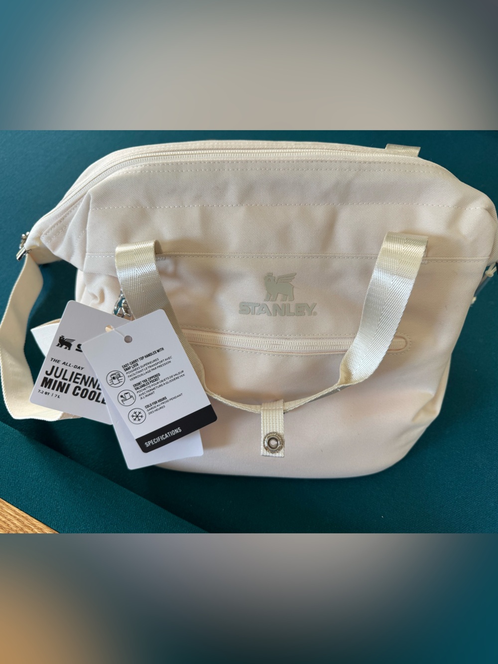 NWT Stanley The All-Day Julienne Mini Cooler Bag
7L Cream with Pink Lining